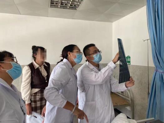 这项手术是在中国工程院院士